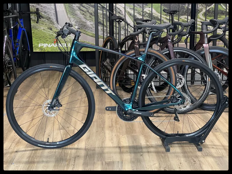 Giant FastRoad Advanced 1 M-Large Starry Night 2022-1